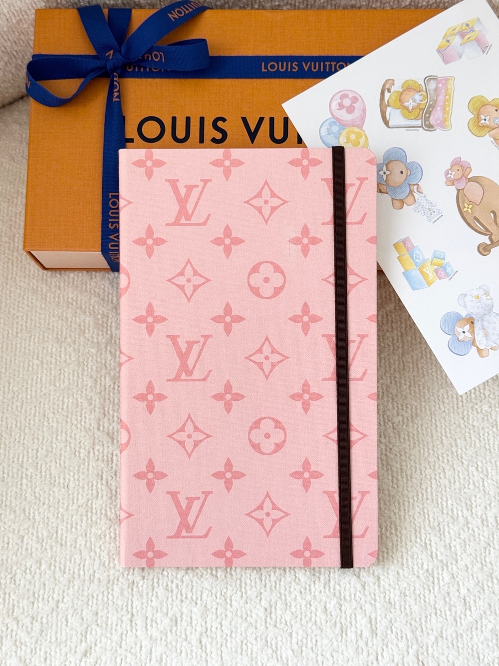 ✨NEW✨ LOUIS VUITTON 2025 Jane Notebook MM & Vivienne Stickers - Cotton Candy